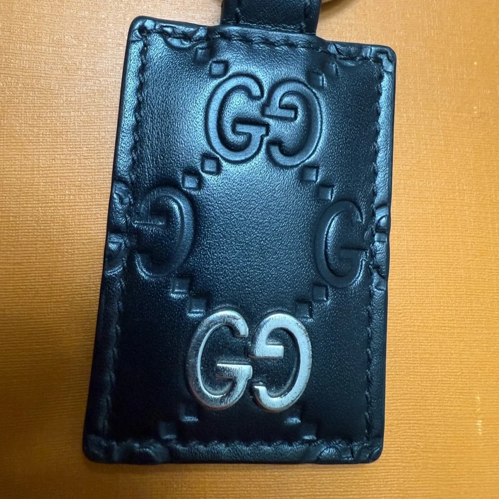Brand new with box and dustbag Gucci Black Embossed Leather Key Holder keychain